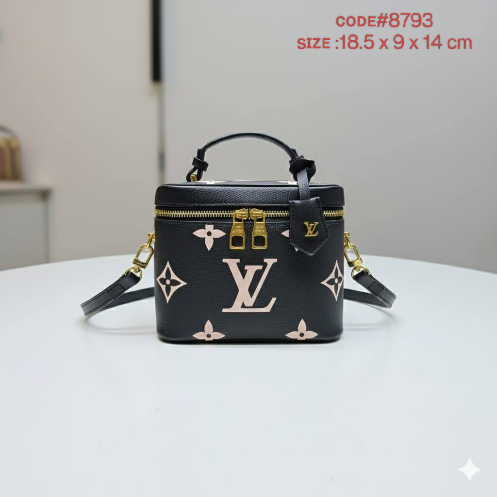LV
ᴠᴀɴɪᴛʏ ᴍᴀᴋᴇ ᴜᴘ ʙᴀɢ
ᴍᴀᴛᴛᴇ MM ᴍᴏɴᴏɢʀᴀᴍ
ɢᴏʟᴅ ʜᴀʀᴅᴡᴀʀᴇ 
ᴡɪᴛʜ ʟᴏɴɢ ʙᴇʟᴛ sᴛʀᴀᴘ
sɪᴢᴇ: 18.5 cm

65 dhs✅

Zain31
♥️♥️♥️
