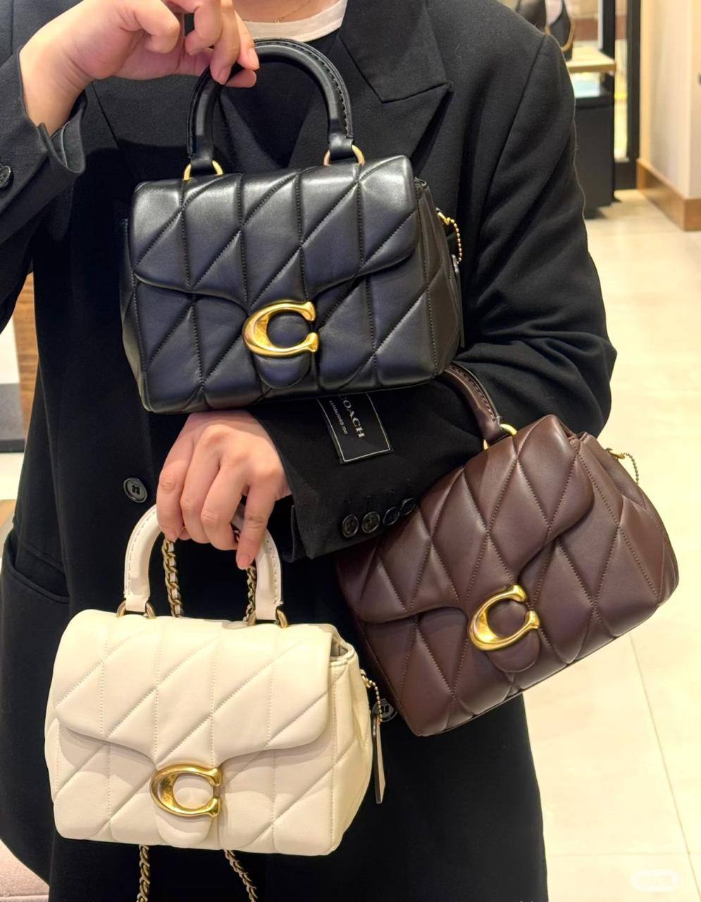 💗 Coach Tabby
1️⃣ First quality +🎁
Size : 21 * 16 cm
95 dhs❤️
with box 🎁

Zain115
♥️♥️♥️
