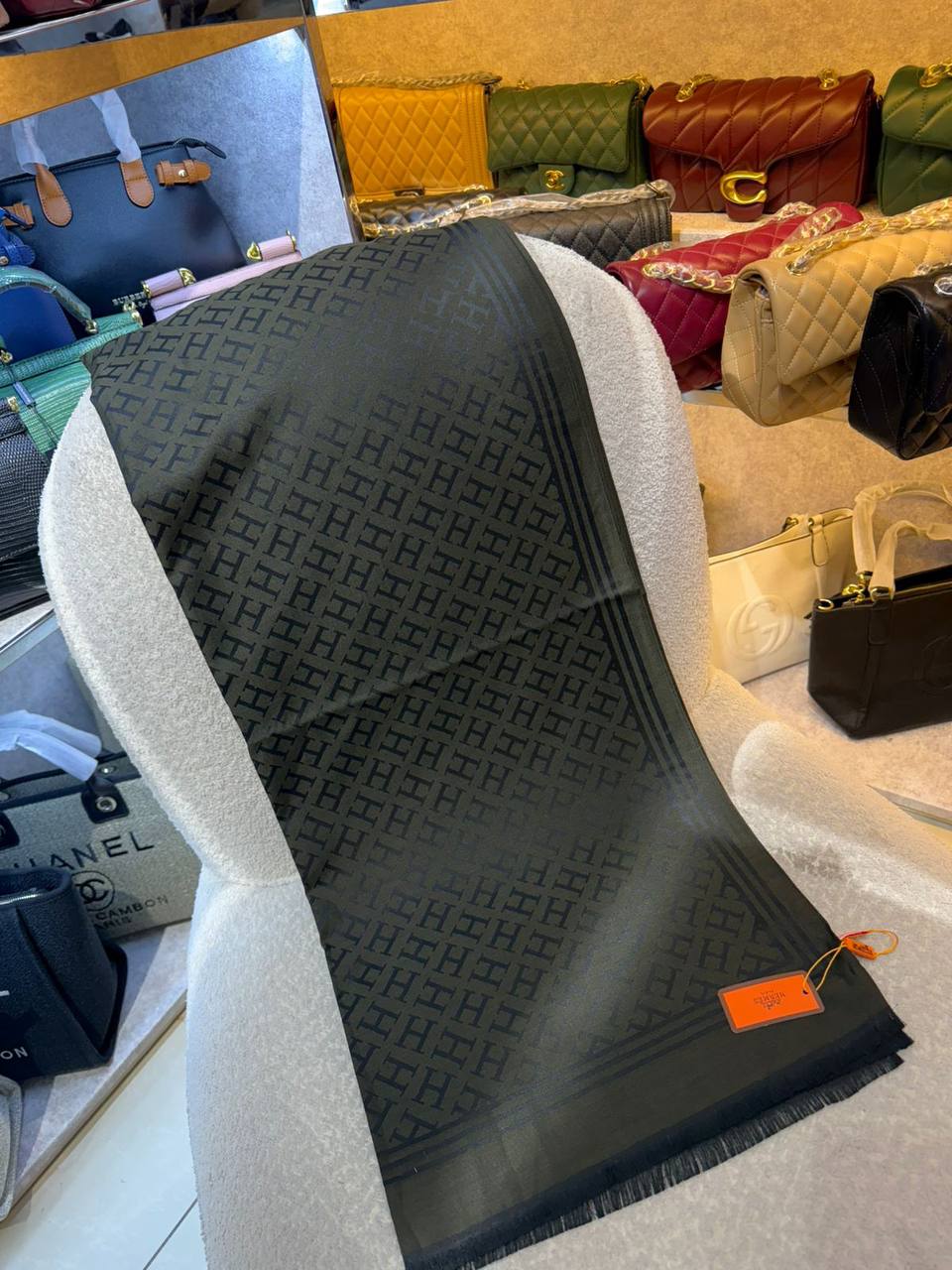 New
Cotton scarf 
45 dhs🪙🌨️

Zain93
♥️♥️♥️