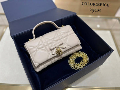 Dior
ɢᴏʟᴅᴄʜᴀɪɴ ʀᴇᴍᴏᴠᴀʙʟᴇ ᴄʜᴀɪɴ
ᴅᴇᴄᴏʀᴀᴛɪᴠᴇ ʙᴏᴡ/ᴍᴇᴛᴀʟ ᴅɪᴏʀ
ғʟᴀᴘ ᴄʟᴏsᴜʀᴇ
ᴡɪᴛʜʙᴏx
ʟᴀᴍʙsᴋɪɴ ᴍᴀᴛᴇʀɪᴀʟ
sɪᴢᴇ:25*14*9ᴄᴍ
120 dhs✅

Zain56
♥️♥️♥️
