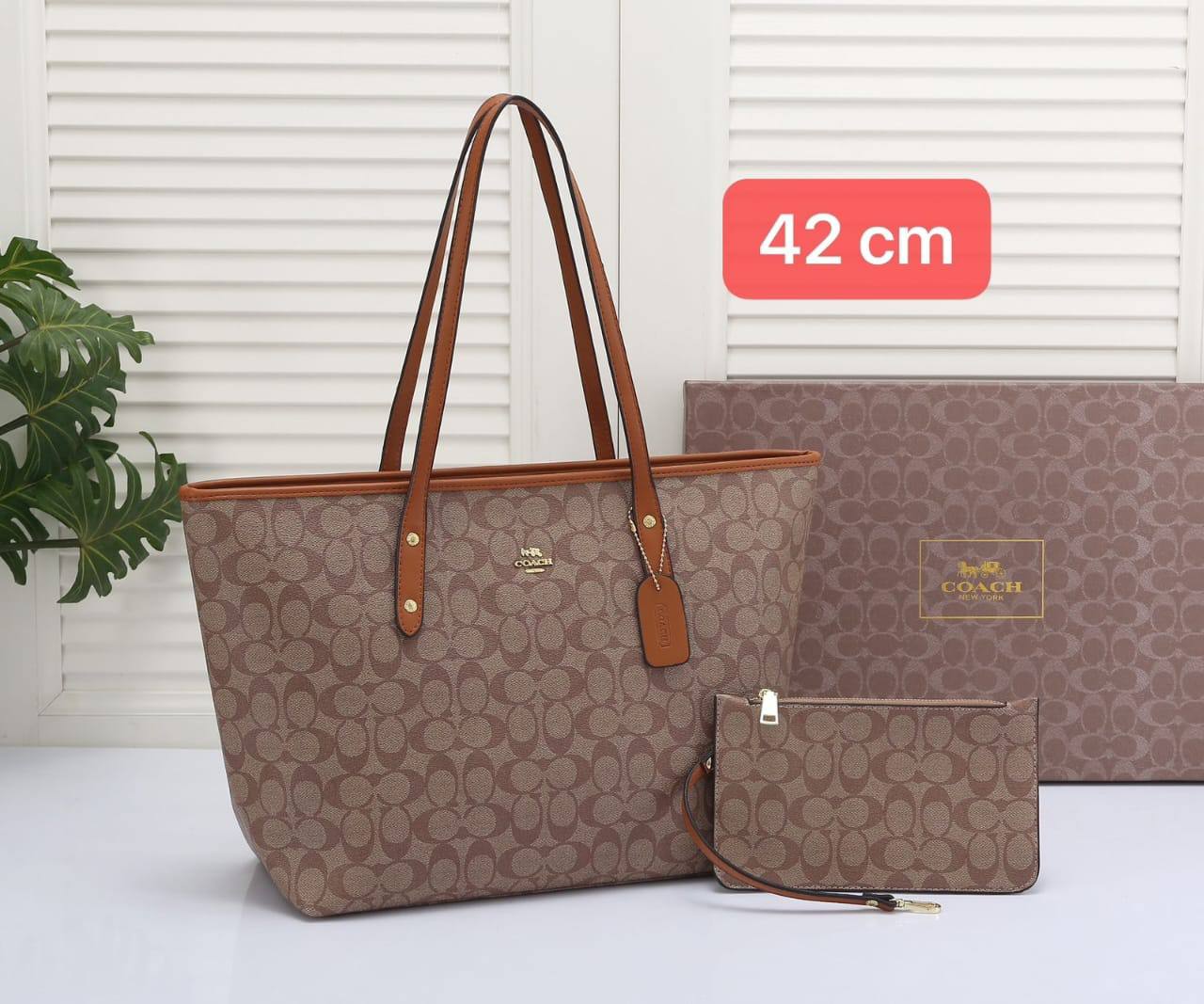 COACH 
good quality

with box 
🎁🎁🎁

100 dhs🪙

Zain102
♥️♥️♥️