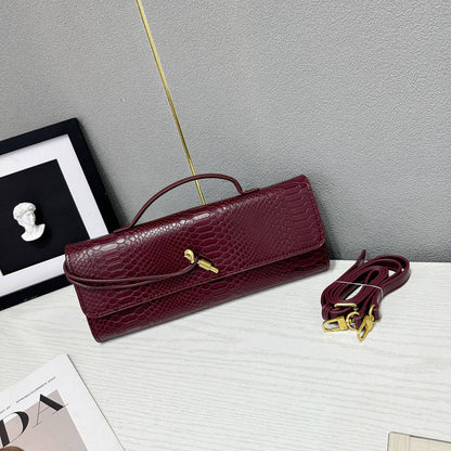 Bottega
85 dhs🪙🌨️ 

with box
🎁🎁🎁

Zain38
♥️♥️♥️