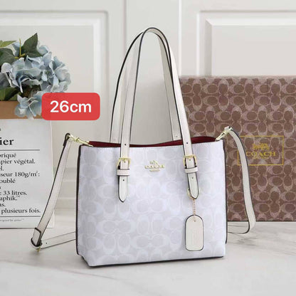 Coach
With box 🎁🎁🎁

110 dhs✅

Zain168
♥️♥️♥️
