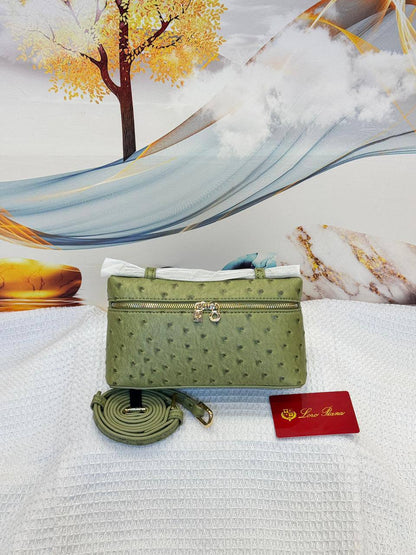 LORO PIANA
Best quality 
WITH BOX
80 dhs✅
size 19CM

Zain290
♥️♥️♥️
