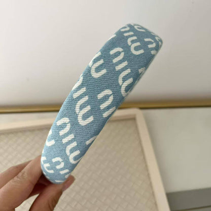 *Headband ❤️‍🔥*
good quality 💯
20 dhs🪙💕

Zain216
♥️♥️♥️