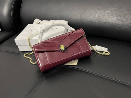Bvlgari
100 dhs✅

with box  
🎁🎁🎁

20cm

Zain26
♥️♥️♥️