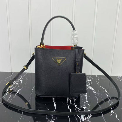 Prada

340 dhs🇦🇪🇦🇪🇦🇪


Zain153
♥️♥️♥️