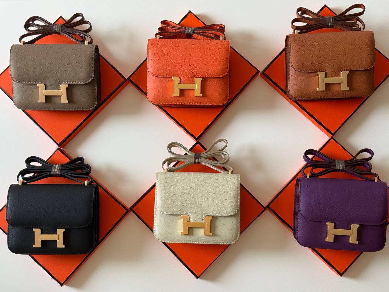 Hermes constance 18cm💕master quality😍with box❤️
340 dhs🪙🌨️

Zain52
♥️♥️♥️