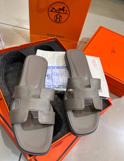 Hermes

Size:36 to 42

85 dhs🪙🌺

Zain241
♥️♥️♥️