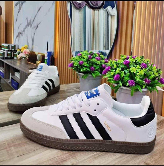 Adidas  Samba
Size 36 to 45
60 dhs🪙💕

Zain05
♥️♥️♥️