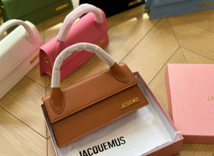 Jacquemus - LV
90 dhs🪙💕

Good quality 

with box
🎁🎁🎁

Zain35
♥️♥️♥️