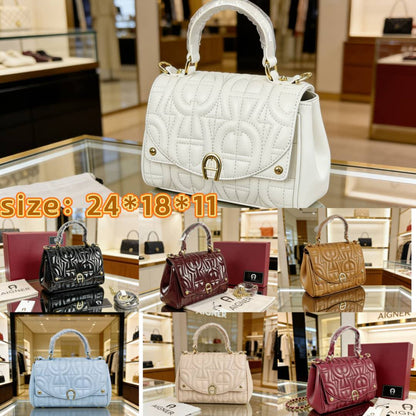 Aigner
95 dhs🇦🇪
with box
🎁🎁🎁

Size:24*18*11

Zain07
♥️♥️♥️