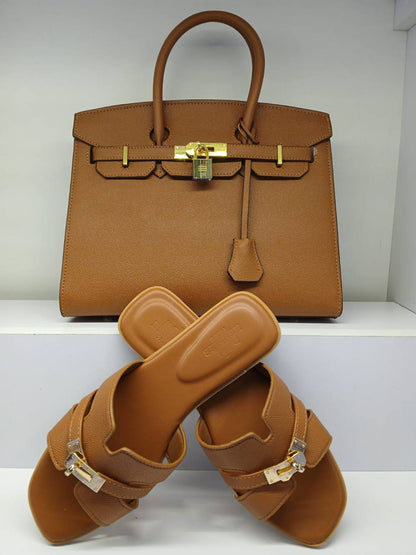 Hermes Set
Size 30cm  
size Size 36….41
170 dhs✅

Zain161
♥️♥️♥️