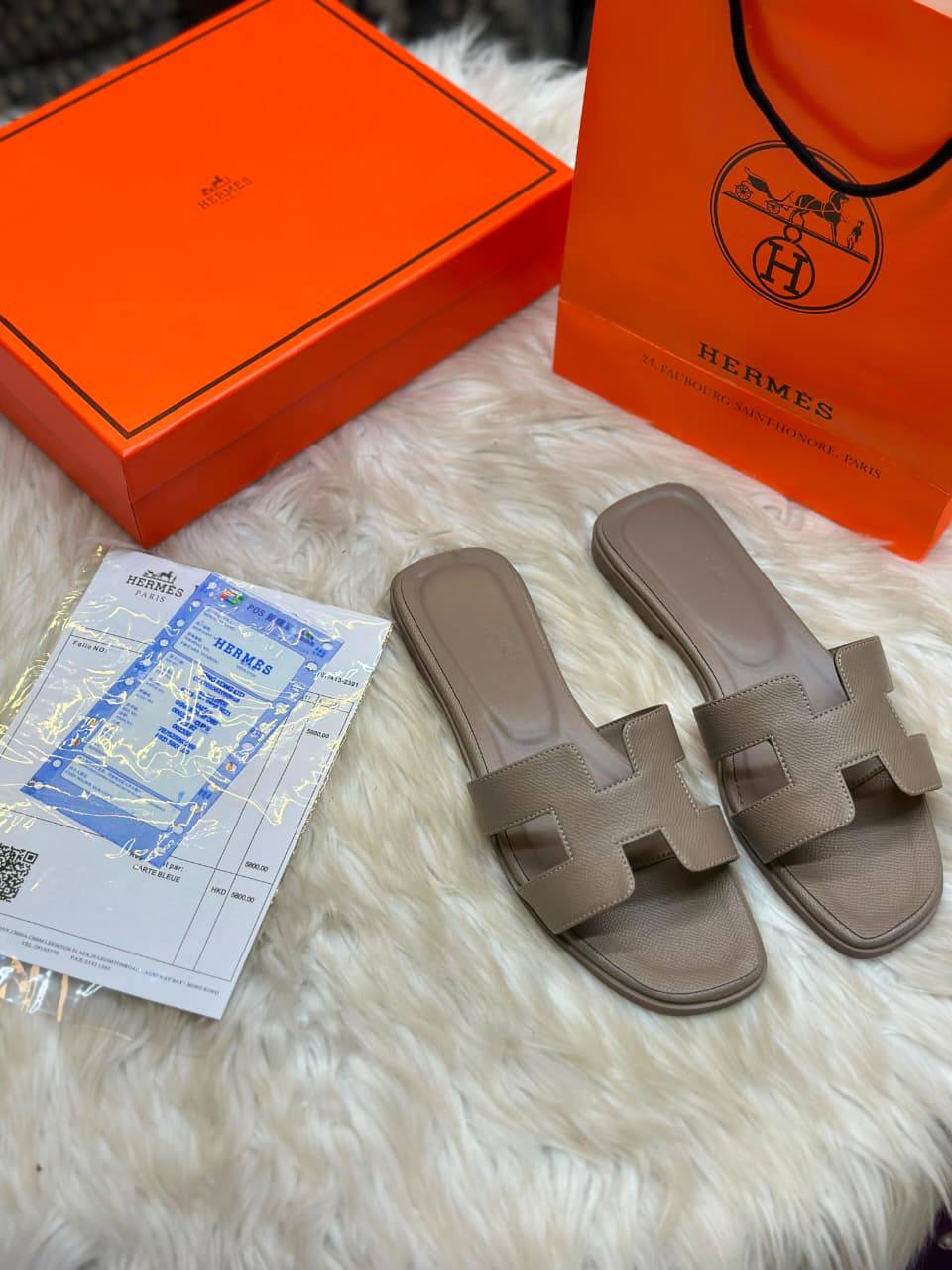 Hermes
Size:36 to 41
90 dhs🇦🇪🇦🇪

Zain241
♥️♥️♥️