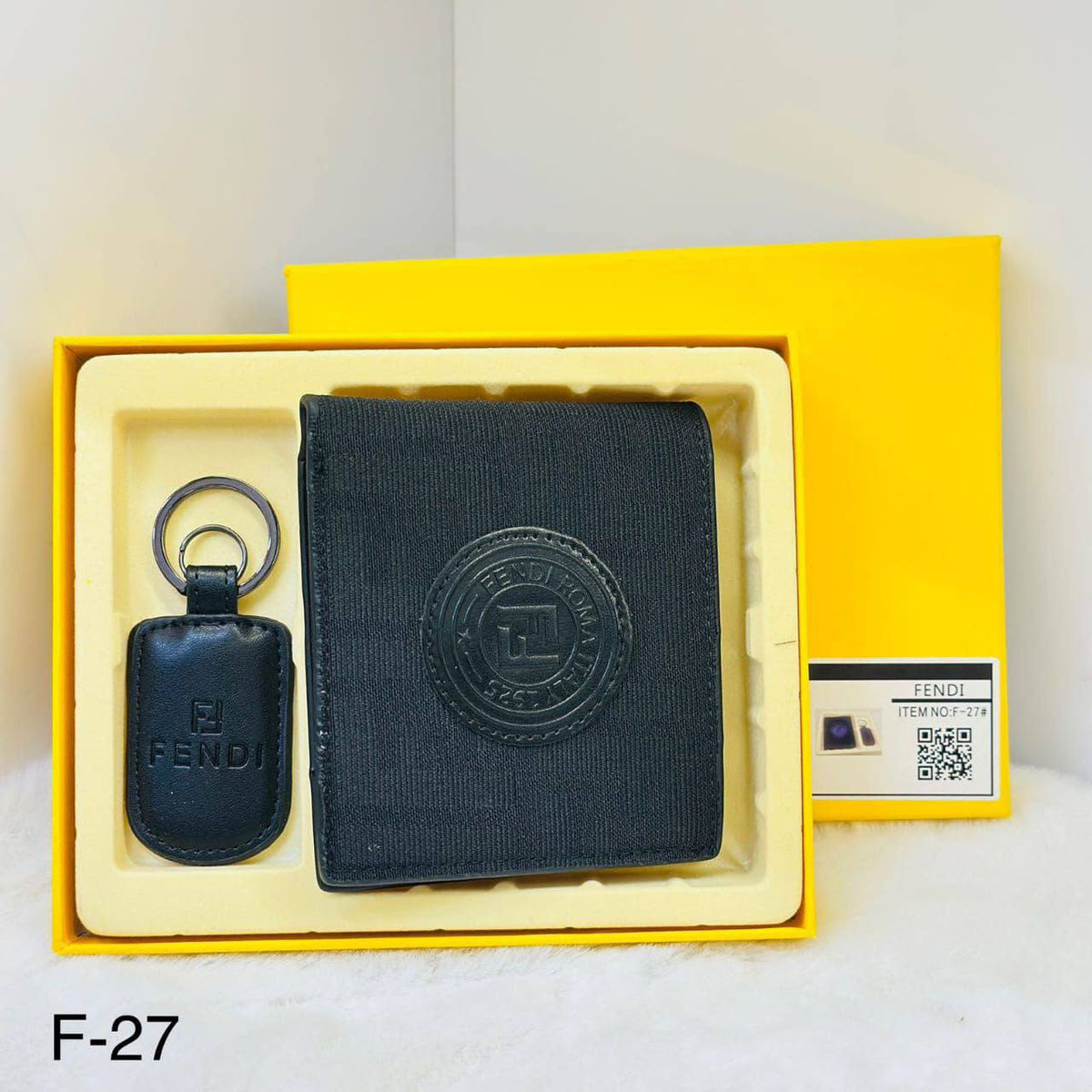 WALLET SET

 GOOD QUALITY 

30 dhs🇦🇪🇦🇪

Zain40
♥️♥️♥️