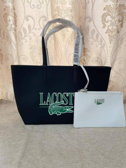 🌟 LACOSTE 🐊 New 2 in 1
Double-sided usable bag
Size: 47 * 29 cm
95 dhs🪙🖤

Zain115
♥️♥️♥️