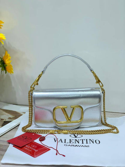 ❤️ Valentino Loco
1️⃣ First quality +🎁
Size : 20 * 12  cm
95 dhs✅
with box 🎁

Zain115
♥️♥️♥️