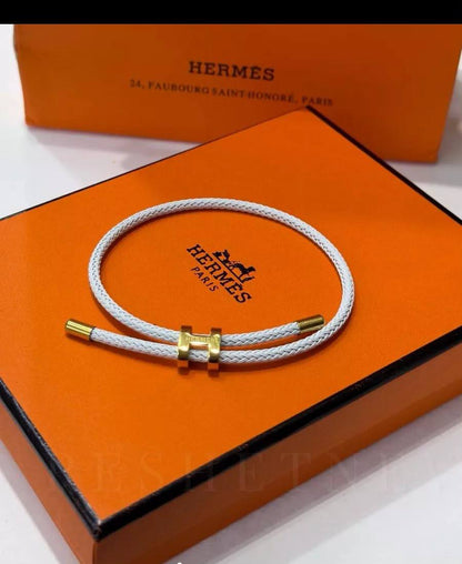 Hermes
Good quality 
Bracelet 
With black boxes
20 dhs🇦🇪🇦🇪

With normal boxes and 
Paper bag
30 dhs🇦🇪🇦🇪

With original boxes
40 dhs🇦🇪🇦🇪

Zain216
♥️♥️♥️