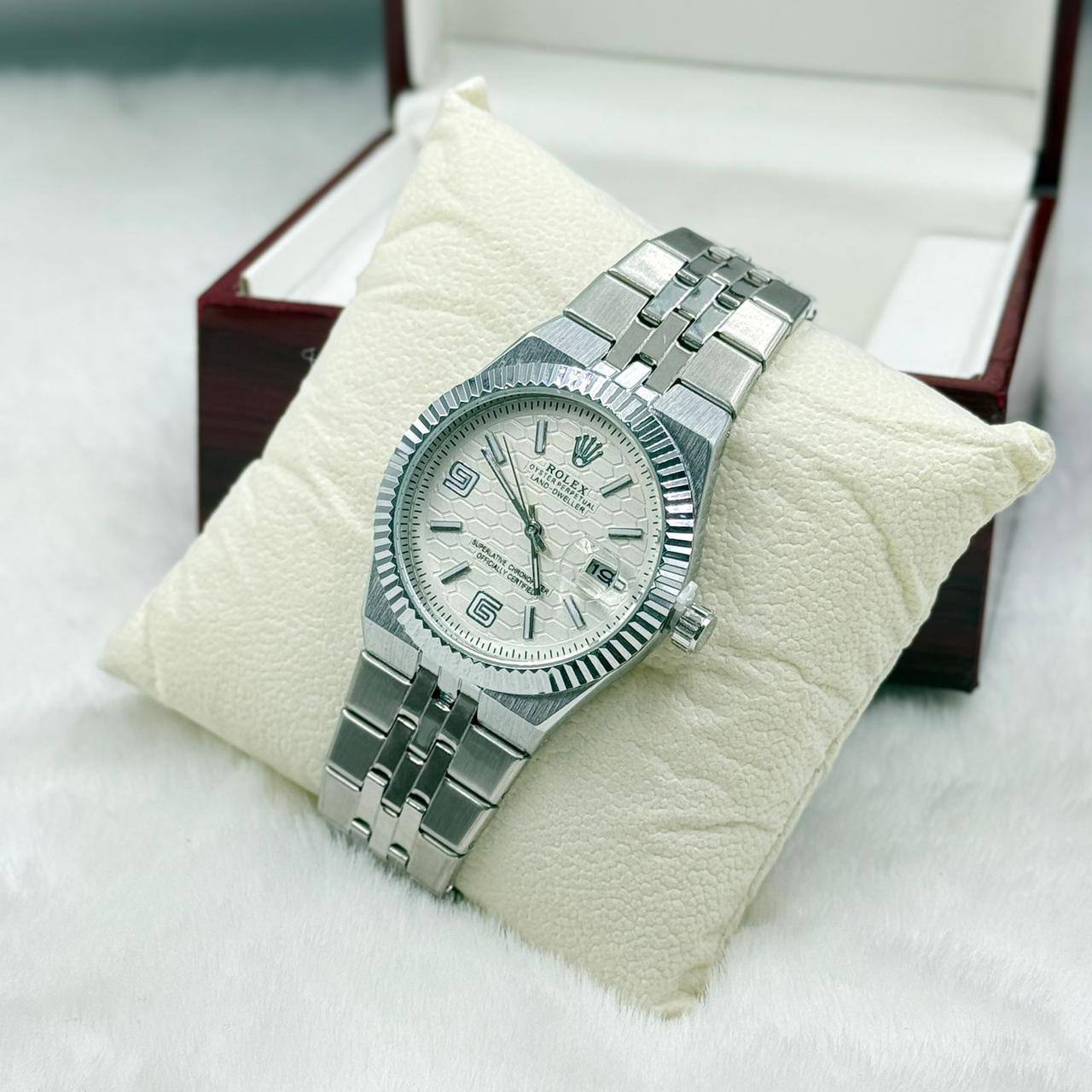 NEW CAME 
MEN WATCH 
PATEX PHILIPPE
GOOD QUALITY 
55 dhs🪙🌨️

Zain40
♥️♥️♥️