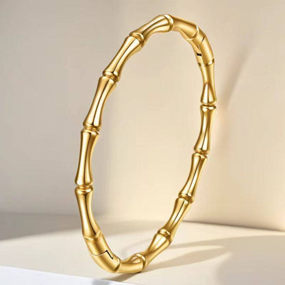 Gucci bamboo s. Steel bangle Non tarnish. 
30 dhs✅

Zain243
♥️♥️♥️