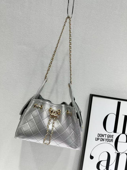 Chanel
105 dhs✅

Zain143
♥️♥️♥️