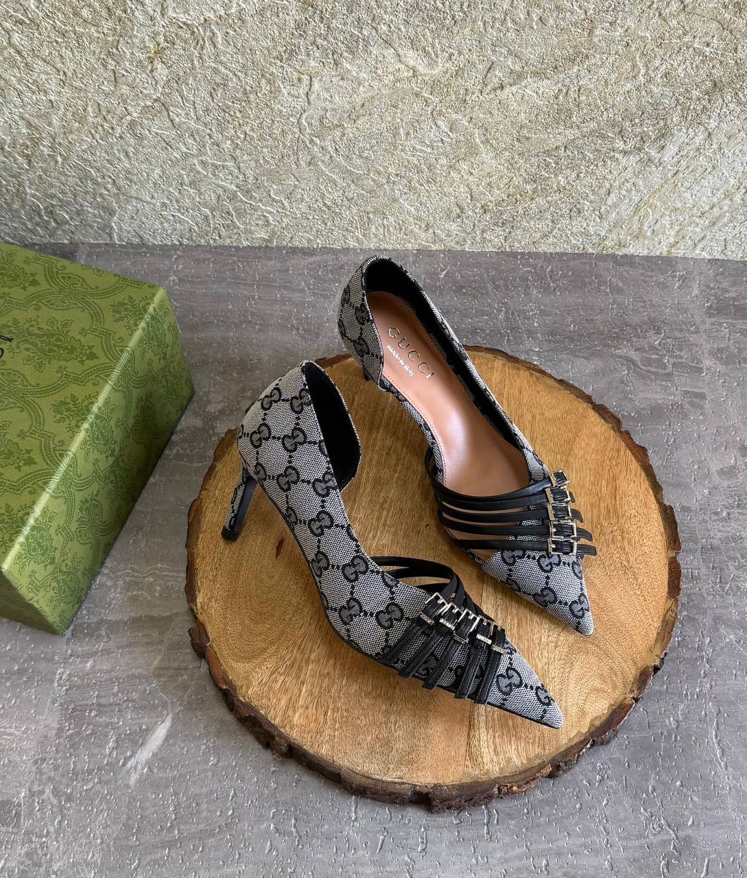 GUCCI 
SuperMaster Quality 💯
450 dhs✅
Size: 36-41💥

Zain171
♥️♥️♥️