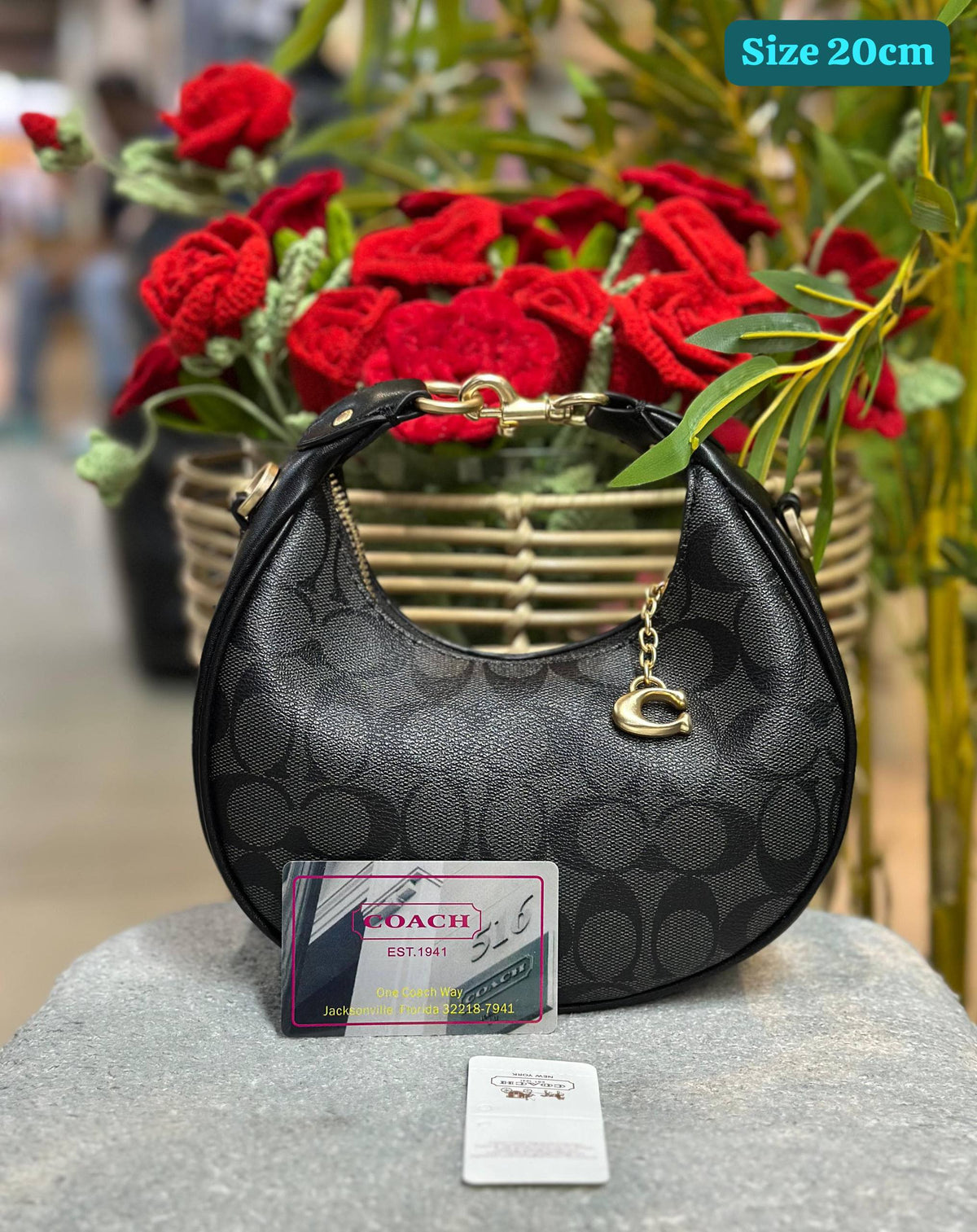 Coach

Good quality 
with box 
100 dhs🇦🇪🇦🇪🇦🇪

Zain186
♥️♥️♥️
