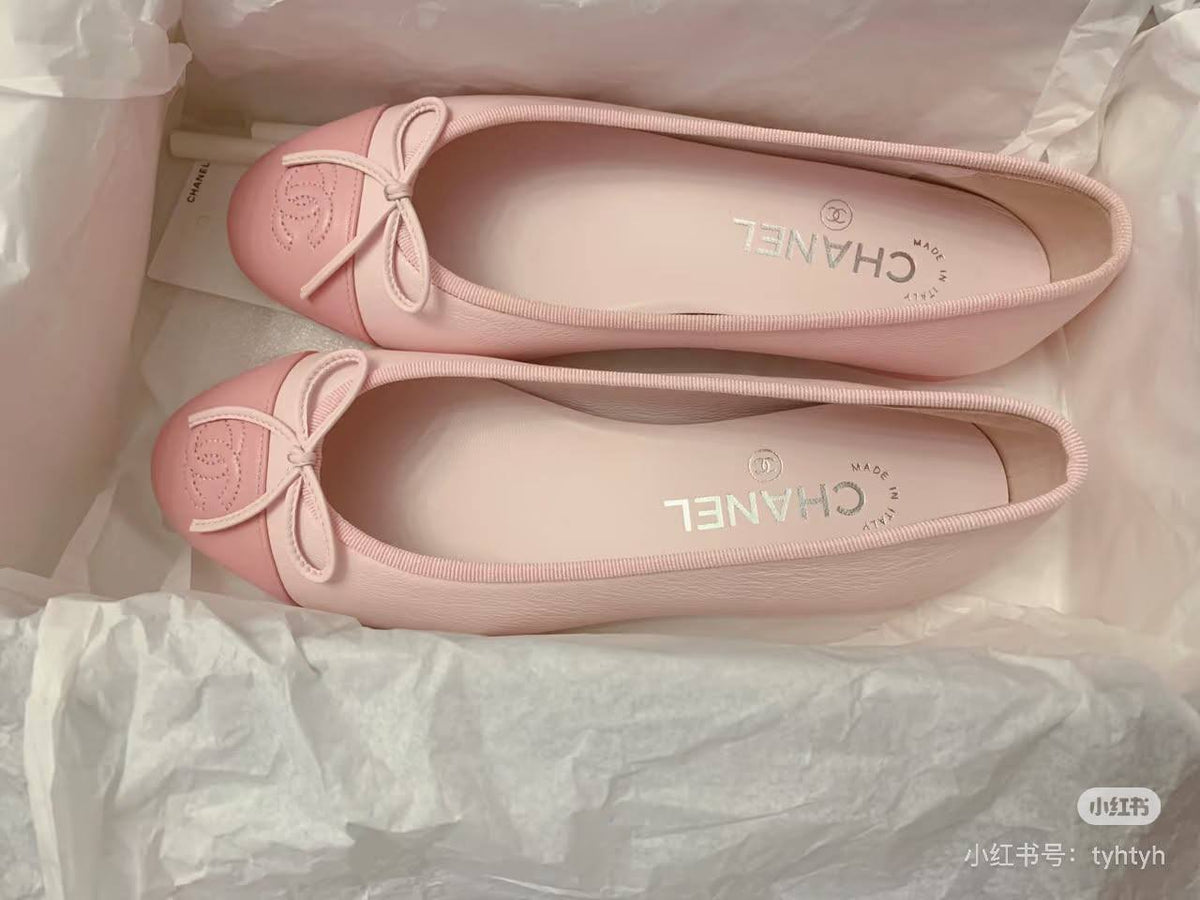 Chanel

36-41，
130 dhs🇦🇪🇦🇪

Zain145
♥️♥️♥️