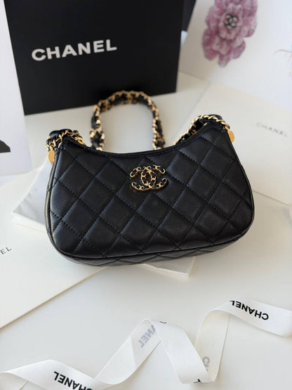 CHANEL
Super ++++
For Price 👇 WTSP Text Zain 0568585901

Zain257
♥️♥️♥️