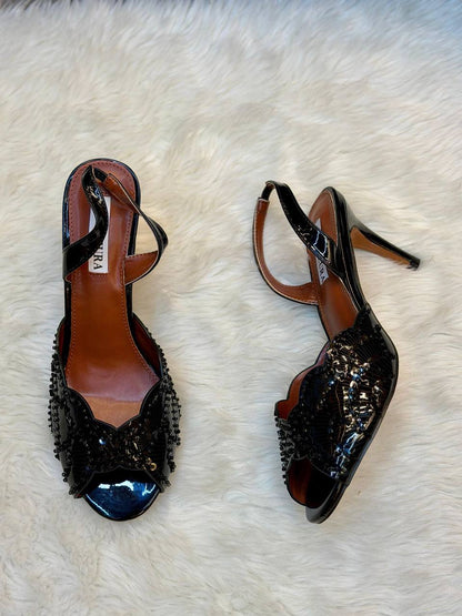 AQUAZZURA heels 
good Quality 
Size 36-41
160 dhs✅

Zain296
♥️♥️♥️