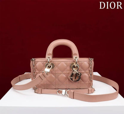 Dior D-joy✅
*Size 22 cm*
For Price 👇 WhatsApp✅
0568585901 
0507557372
0552275751 Owner Zain 👌

Zain274
♥️♥️♥️