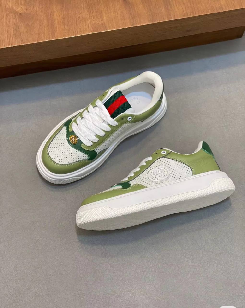 GUCCI SHOES 
GOOD QUALITY
105 dhs✅
Size 36 TO 41

Zain40
♥️♥️♥️
