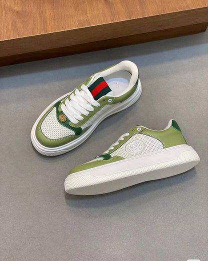 GUCCI SHOES 
GOOD QUALITY
105 dhs✅
Size 36 TO 41

Zain40
♥️♥️♥️