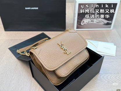 YSL Master
20cm 
280 dhs🪙🌨️

Zain10
♥️♥️♥️