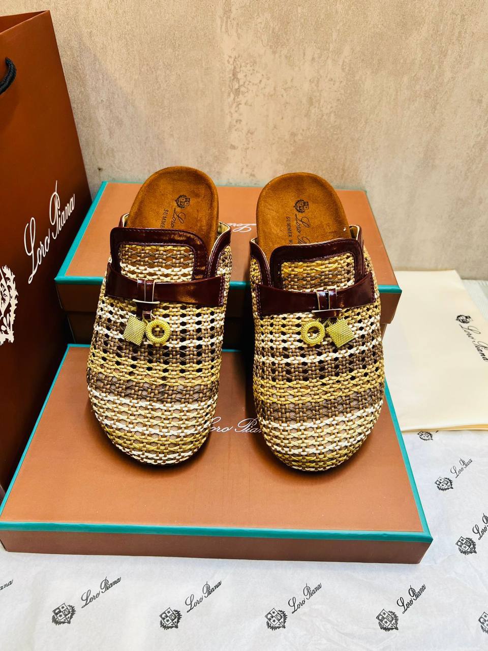 Loro piana 
Size 36-41 available
180 dhs✅

Zain88
♥️♥️♥️