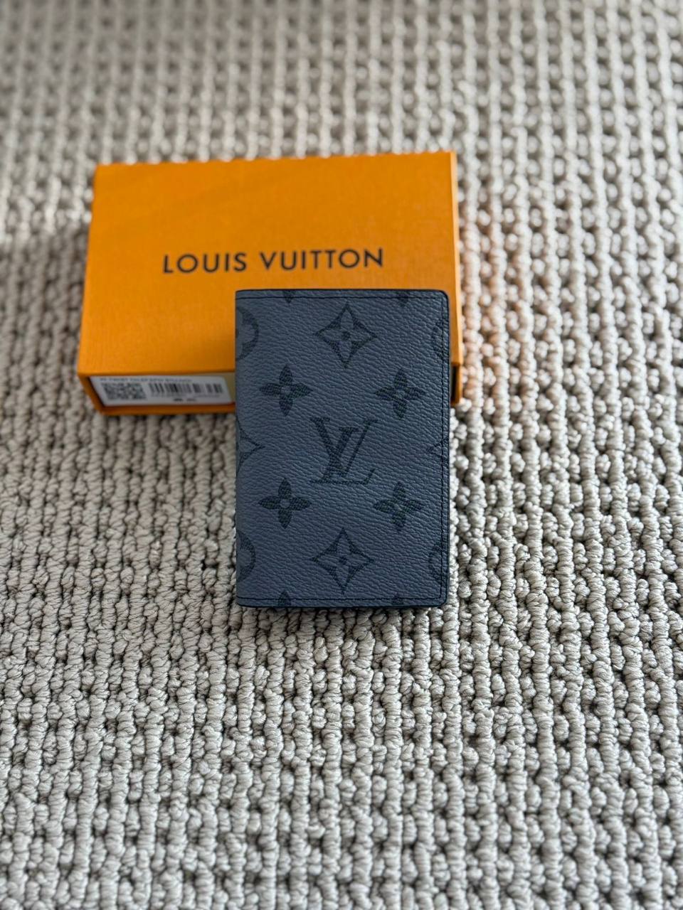 LV
*Men Wallet*
*Master Quality*
230 dhs✅

Zain179
♥️♥️♥️