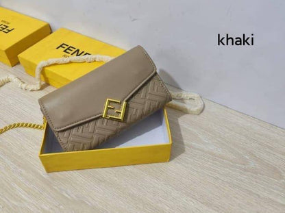 Fendi
90 dhs🪙💕

high quality 
With box  
🎁🎁🎁

21cm

Zain26
♥️♥️♥️