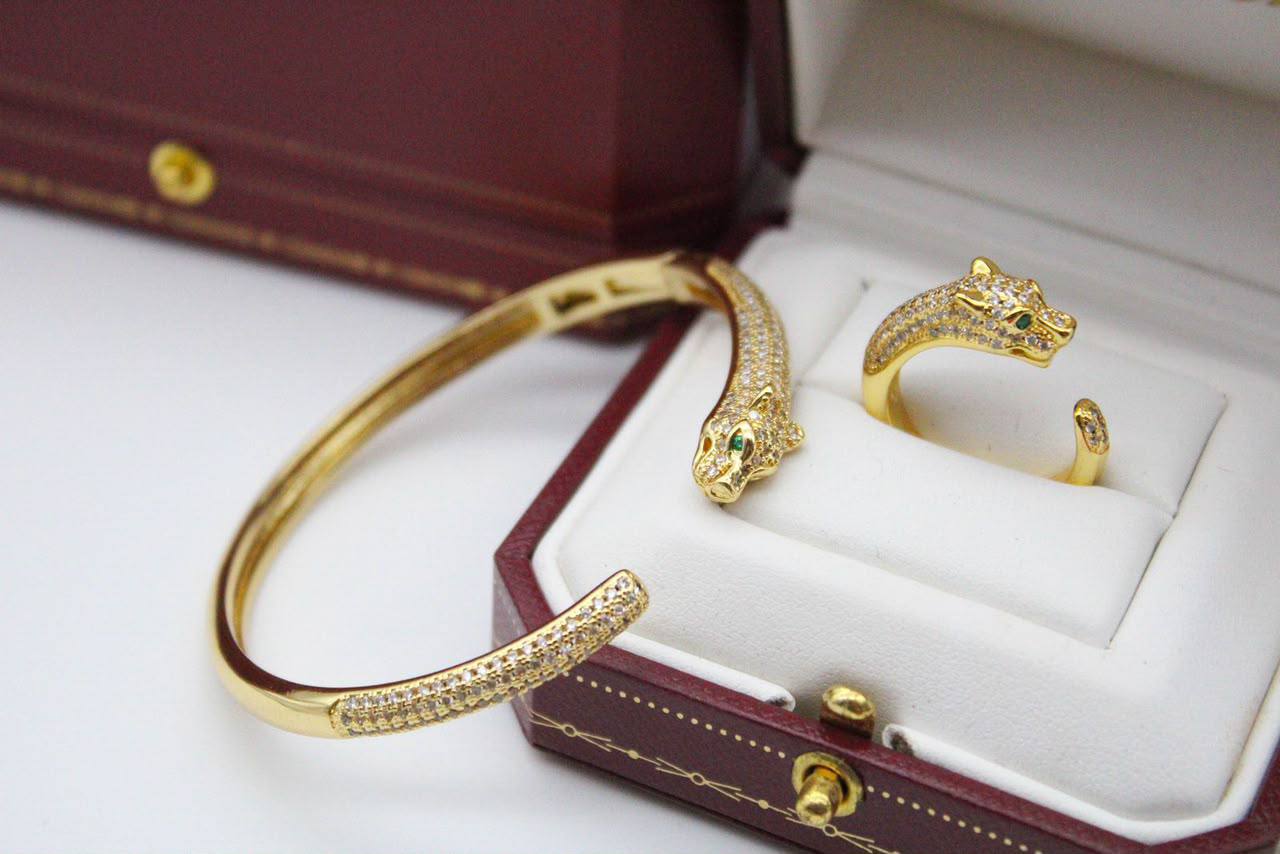 Cartier set

150 dhs

Zain122
♥️♥️♥️