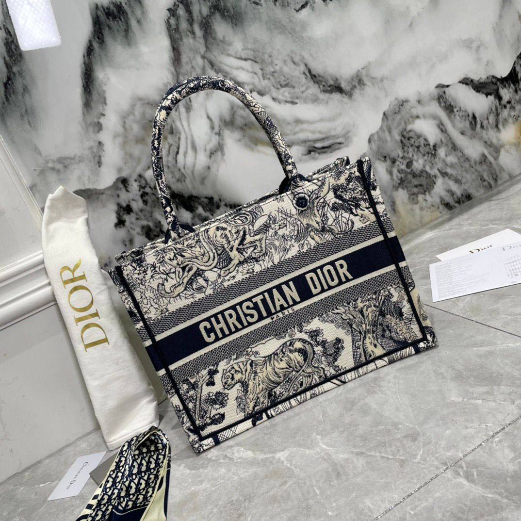 Dior Master👌
For Price 👇 WTSP Text Zain 0568585901

Zain111
♥️♥️♥️