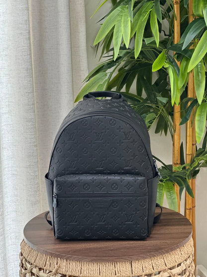 BRAND- LOUIS VUITTON 
BACKPACK 
SUPER MASTER QUALITY 
WITH PAPER BAG

For Price 👇 WhatsApp✅
0568585901 
0507557372
0552275751 Owner Zain 👌

Zain267
♥️♥️♥️