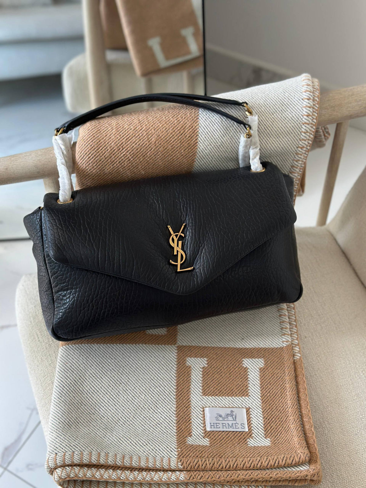 YSL  
SUPER MASTER QUALITY 
Size:38 cm
AVAILABLE 

For Price 👇 WhatsApp✅
0568585901 
0507557372
0552275751 Owner Zain 👌

Zain307
♥️♥️♥️