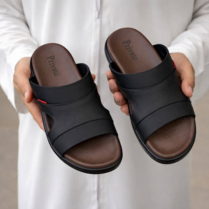 slippers for men good quality  with box and paper bag size available (40to46) 6to12) 
180 dhs❣️

Zain59
♥️♥️♥️