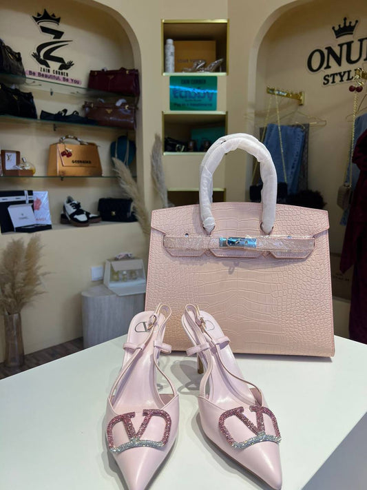 Hermes & valentino

Heels 140 dhs
Zain119

Bag 25 cm 120 dhs
Zain56

اطلبوها من الوتس المثبت في الأعلى👆🏻👆🏻

تواصلو معنا 👈🏻 Zain 
For order WhatsApp pinned 👆🏻

♥️♥️♥️