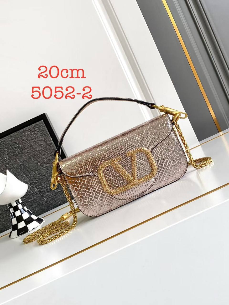 Valentino Bag 
Master 💓💓
            20Cm
280 dhs✅

Zain131
♥️♥️♥️