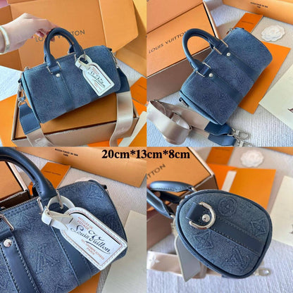 LV

COPY ONE 

NEW CAME 
WITH DOUBLE BOX 
215 dhs🇦🇪🇦🇪🇦🇪


Zain17
♥️♥️♥️