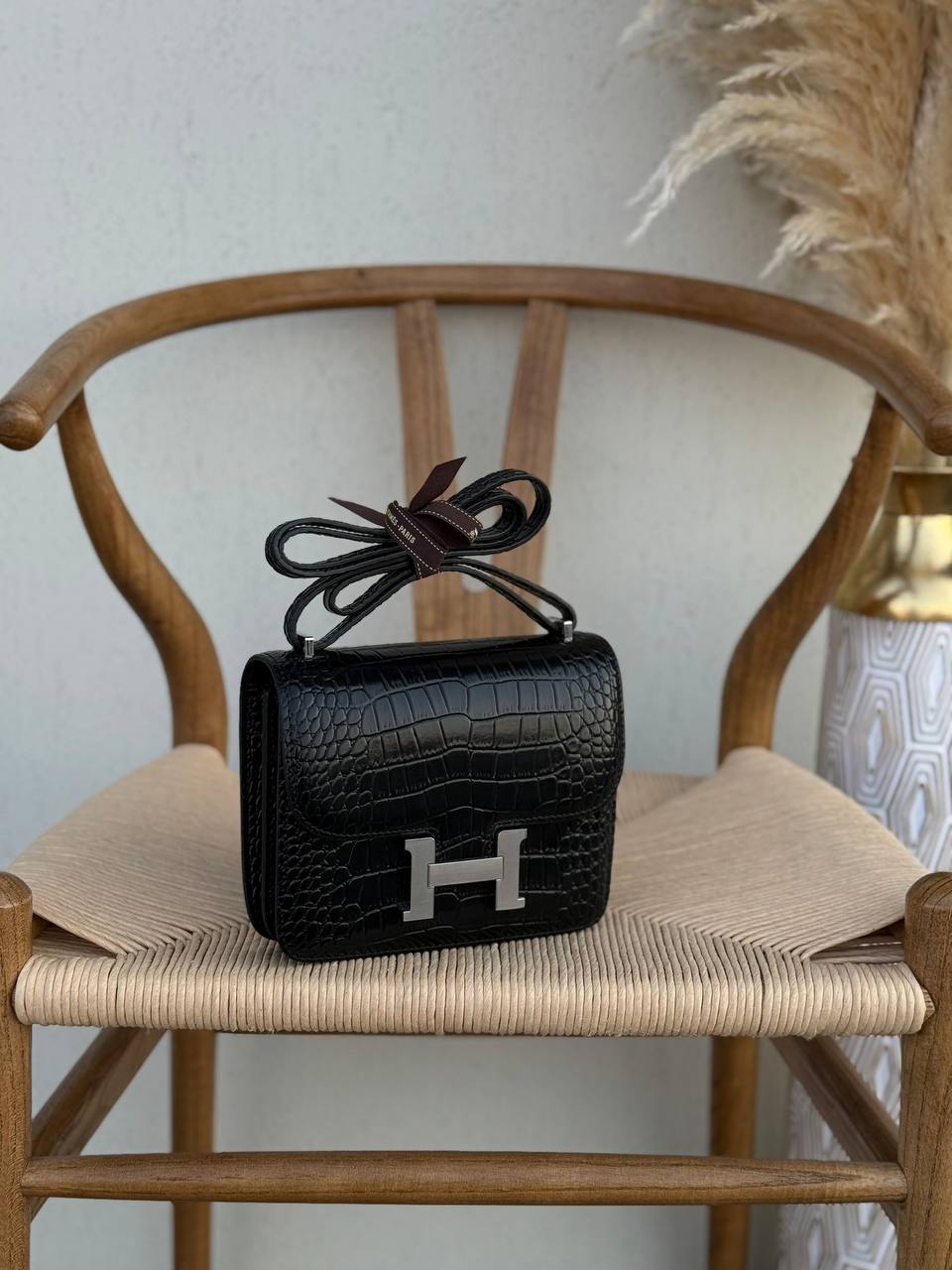 Available Again✨✨✨
HERMES
18cm
350 dhs🪙🌺
Top quality 

With box🎁

Zain228
♥️♥️♥️