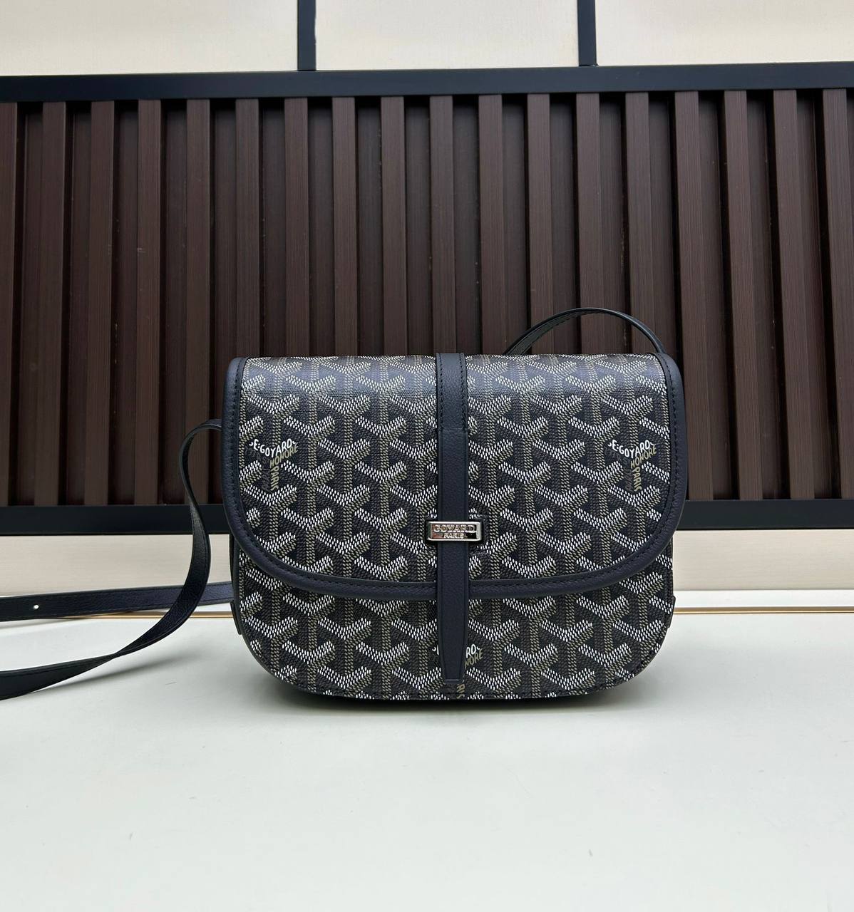 GOYARD 

SLING BAG NEW CAME 
UNISEX HIGH QUALITY 

WITH BOX 
🎁🎁🎁

110 dhs💓

Zain39
♥️♥️♥️