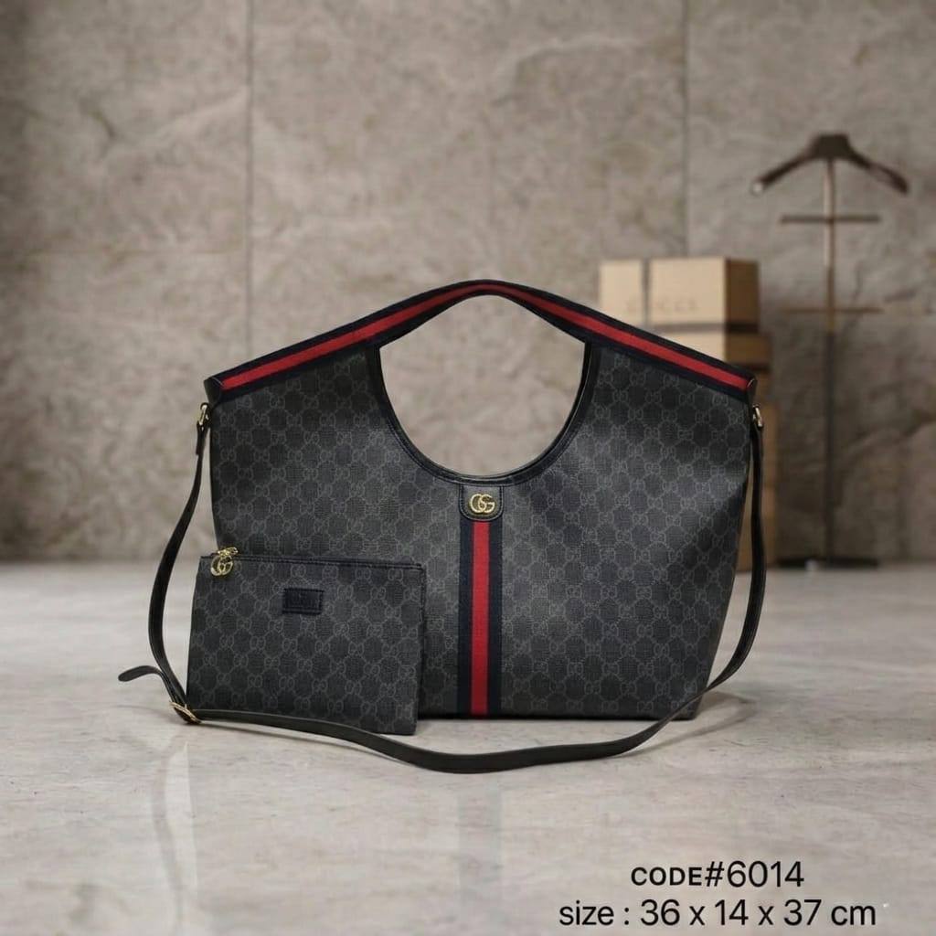 GUCCI ɢɪɢʟɪᴏ ᴛᴏᴛᴇʙᴀɢ
GG ɢʀᴇᴇɴ ᴀɴᴅ ʀᴇᴅ ᴡᴇʙ ᴛʀɪᴍ
ᴄᴀɴᴠᴀs ᴀɴᴅ ʟᴇᴀᴛʜᴇʀ ᴍᴀᴛᴇʀɪᴀʟ
ɢᴏʟᴅ ʜᴀʀᴅᴡᴀʀᴇ
sɪᴢᴇ : 36 cm

85 dhs✅

Zain31
♥️♥️♥️