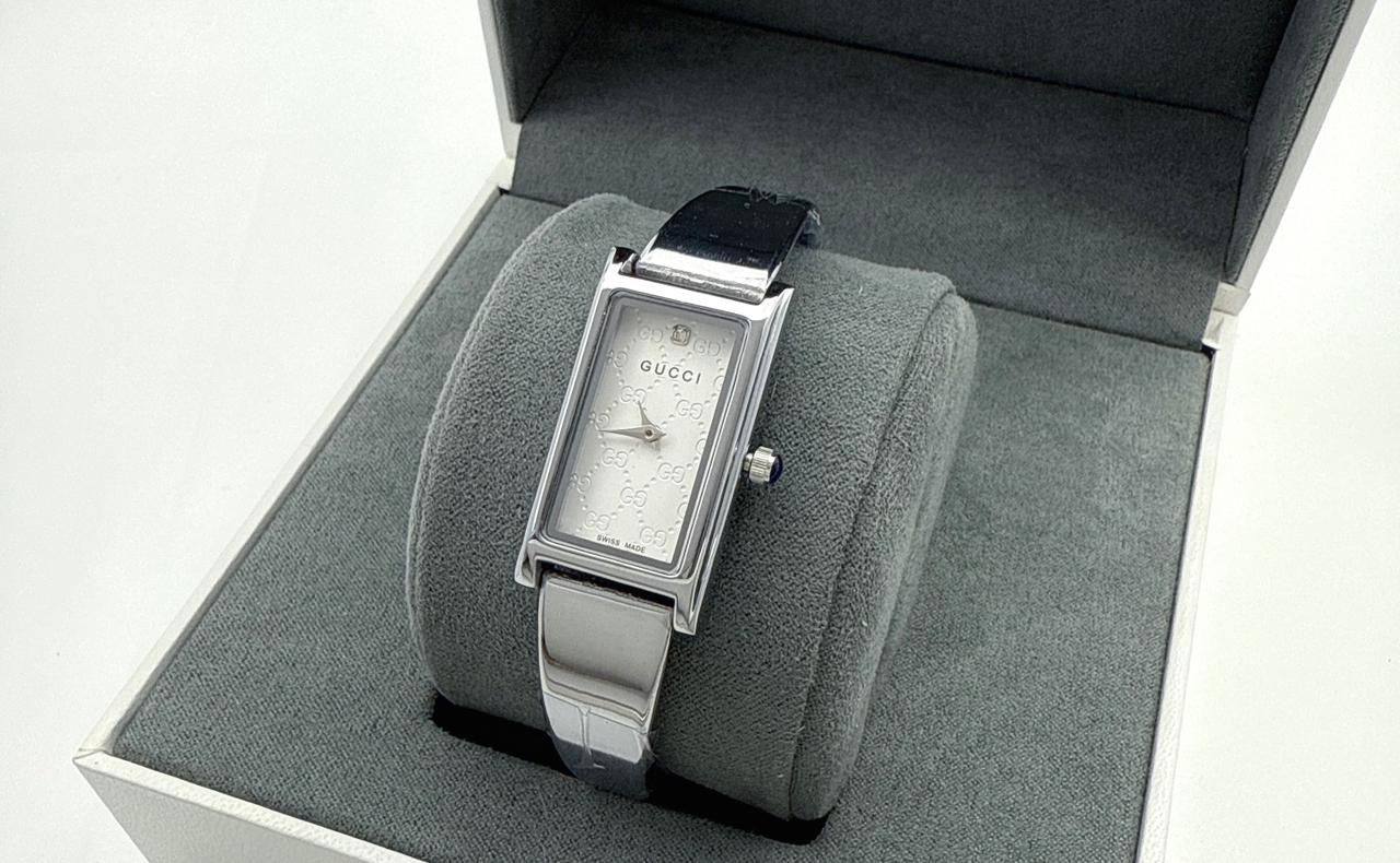 Gucci 
New ❤️
55 dhs🪙🌨️

Zain45
♥️♥️♥️