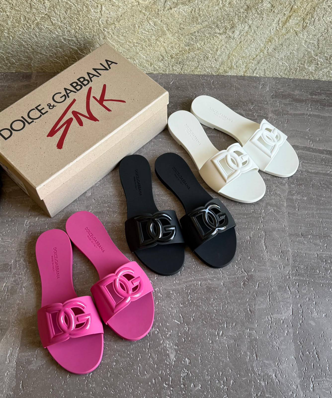 D&G
SuperMaster Quality 💯
450 dhs✅
Size: 36-41💥

Zain171
♥️♥️♥️